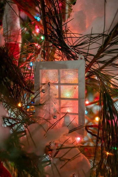 Świąteczne Tło Światła Świąteczne Świąteczna Pocztówka Świąteczna Kompozycja Gałęzie Drzew — Zdjęcie stockowe