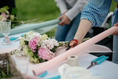 Çiçek ambalajlama Taze Çiçekler Buket Düzenleme