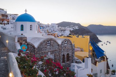 Yunanistan 'ın Santorini kentindeki kalderaya bakın