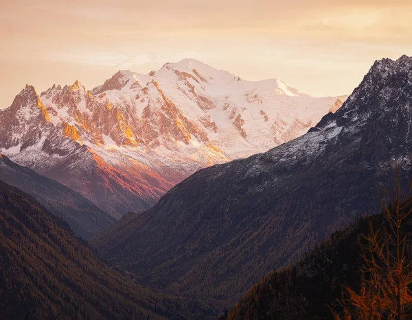 Mont Blanc Emosson barajından - Valais, İsviçre