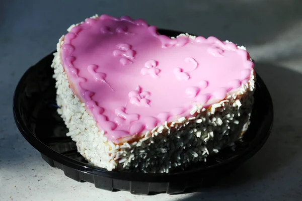 Modny Tort Czekoladowy Kształcie Serca Walentynki Dzień Matki Lub Urodziny — Zdjęcie stockowe