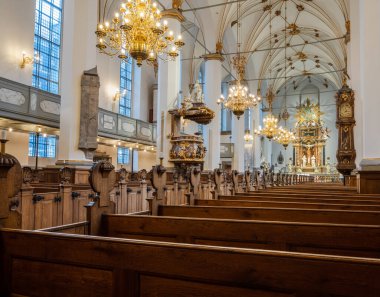Kurtarıcımızın Kilisesi hizmet sonrası iç mekan, Kopenhag, Danimarka