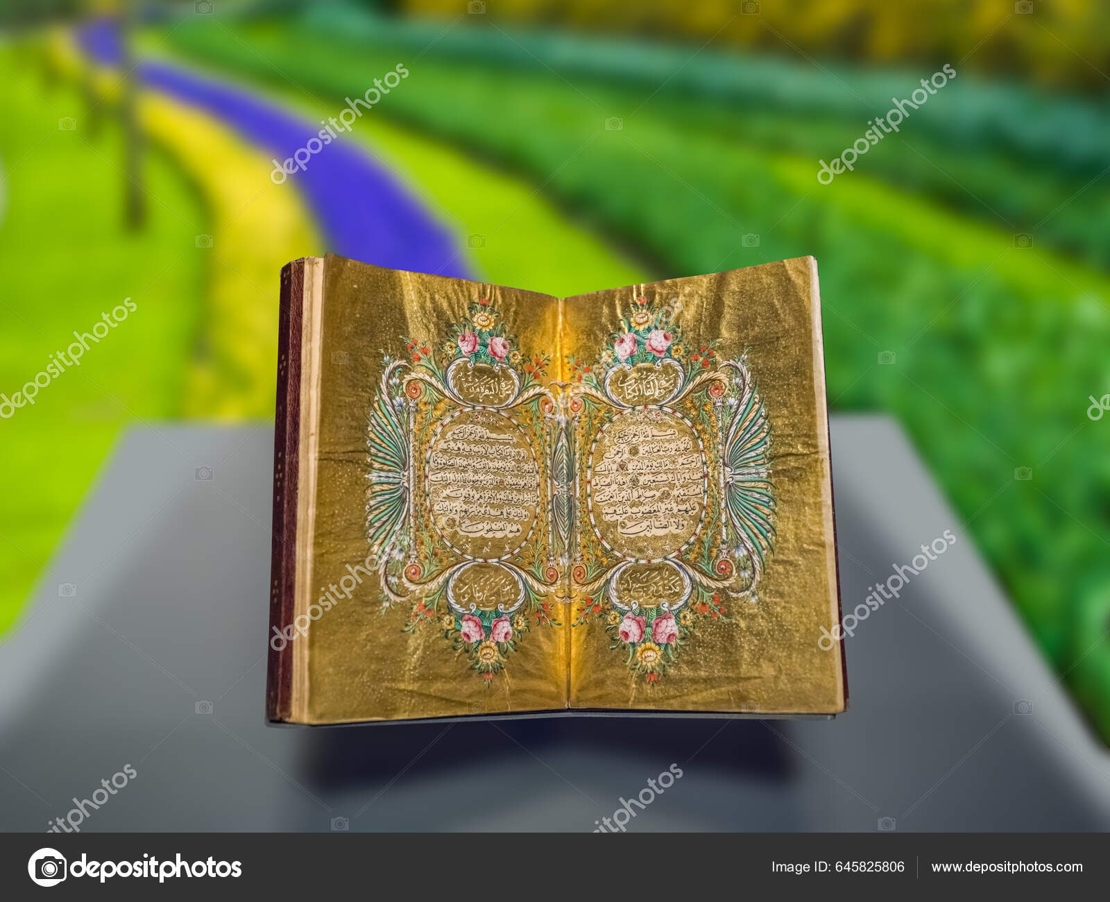 Историческое Золото Оттоманской Эпохи Дохе Катар – Стоковое.