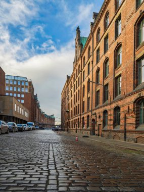 Tarihi Kırmızı Tuğla Binalar ve Hamburg, Almanya 'nın kaldırım taşı sokakları