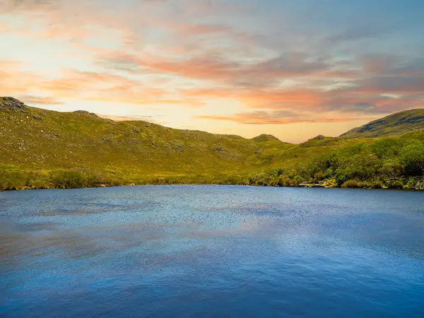 Silvermine Doğa Koruma Barajı Renkli Bulut Günbatımında, Cape Town, Güney Afrika