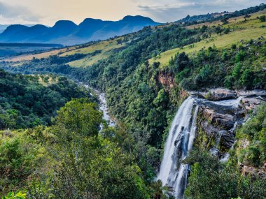 Lizbon Şelaleleri ve Lizbon nehir geçidi bir kış öğleden sonra, Panorama Rotası, Mpumalanga, Güney Afrika