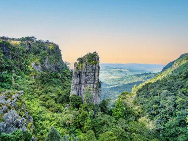 Driekop Vadisi 'ndeki Pinnacle Kayası, Mpumalanga, Güney Afrika
