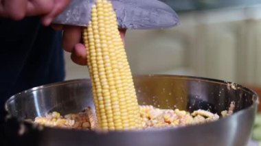 Mısır cachapas sanatsal hazırlık, tipik bir Venezuela yemeği. dokumeltal işlemler
