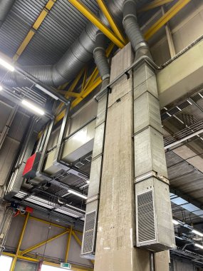 Endüstriyel çatıların içindeki inşaat detayları. Yüksek kalite fotoğraf