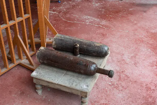 Puber bari, taki, West Bengal, Hindistan - 30 Temmuz 2023: Koloni ev sahiplerinin vücut geliştirmesi ya da 