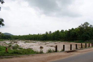 Güney Koel nehri üzerindeki karayolu köprüsü, jharkhand, Hindistan