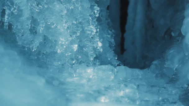 Ledovce Zamrzlého Vodopádu Pomalu Tají Zpomalený Pohyb — Stock video