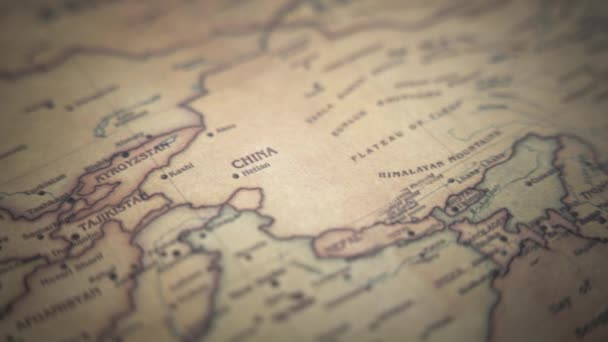 Cina Una Mappa Del Mondo Politico Vintage Rallentatore Inseguimento Arco — Video Stock