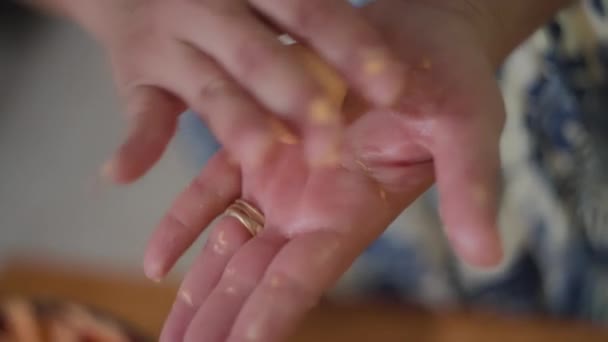 Chefs Hands Rolling Traditional Brazilian Cheese Bun Her Hands Slow — Stock Video