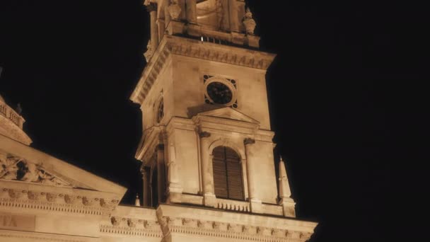 Stephens Basilicas Clock Tower Night Budapest Hungary Slow Motion — Stock Video