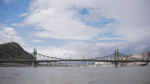 Blick Auf Die Freiheitsbrücke Budapest Ungarn — Stockvideo