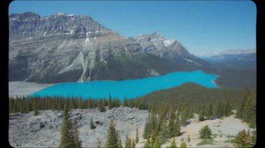 Kanada Rocky Dağları 'ndaki Iconic Peyto Gölü. Klasik Film Görünümü.