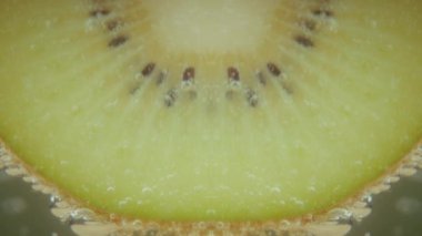 Hava kabarcıklı soyut kivi meyve deseni.