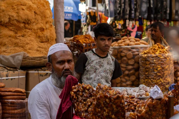 Kwietnia 2023 Kalkuta Zachodni Bengal Indie Starzec Wyznania Muzułmańskiego Sprzedający — Zdjęcie stockowe