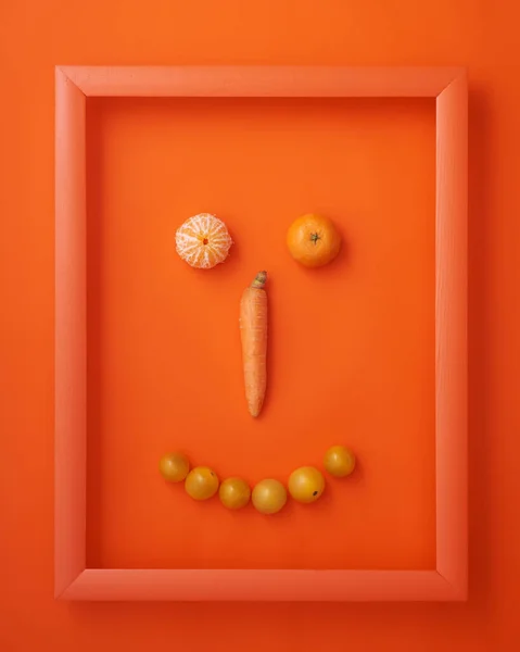 Carrot Cherry Tomatoes Clementines Shaped Smiling Face Wooden Picture Frame — Stock Photo, Image