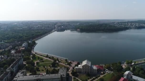 Vista Aerea Cattedrale Lago Banchina Ternopil Ucraina — Video Stock