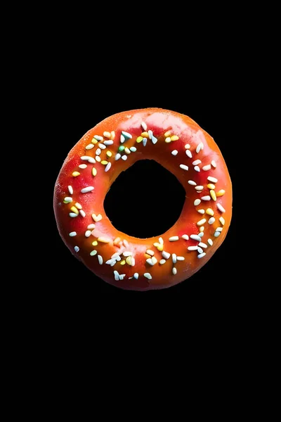 Donut Mit Schokoladenglasur Isoliert Auf Schwarzem Hintergrund — Stockfoto