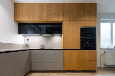 Modern kitchen with built in appliances 