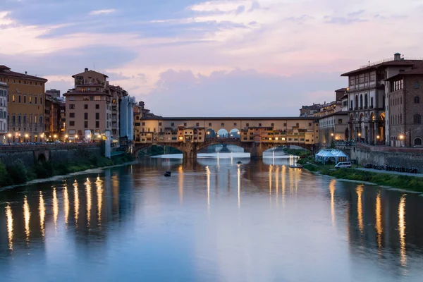 Ponte vecchio üzerinden arno Nehri, Floransa, İtalya