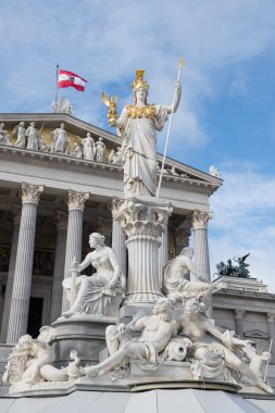 Parlamento binası önündeki Pallas Athene Çeşmesi, Viyana, Avusturya