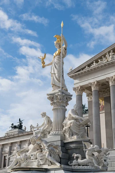 Parlamento Binası Önündeki Pallas Athene Çeşmesi Viyana Avusturya Telifsiz Stok Fotoğraflar