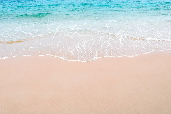 Weiche Schöne Meereswogen Sandstrand Hintergrund Kopierraum — Stockfoto