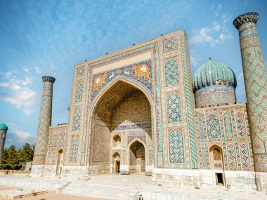 Semerkant, Özbekistan. Registan Meydanı 'nın hava manzarası. Camiinin çevirisi: 