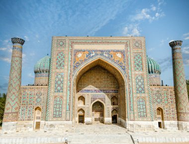 Semerkant, Özbekistan. Registan Meydanı 'nın hava manzarası. Camiinin çevirisi: 