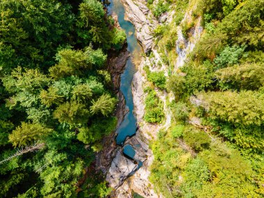 Doğanın Şaheserinin Kanyon Sahnesi 'nden nefes kesici bir manzara.