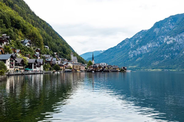 Explorando Beleza Destino Viagem Europeu Topo Hallstatt Áustria — Fotografia de Stock