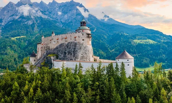 Avusturya Werfen Deki Hohenwerfen Şatosu Kalesi Gökyüzünden Gelen Güzel Tarih Stok Resim