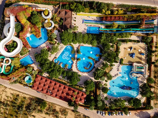 Luftaufnahme Eines Aquaparks Mit Großen Pools Und Rutschen Einem Luxuriösen — Stockfoto