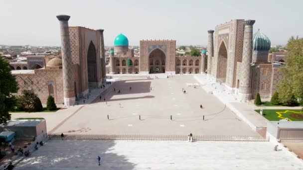 Samarkand 우즈베키스탄 레지스탄 광장의 아시아의 인기있는 — 비디오
