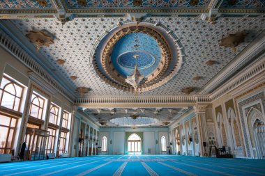 TASHKENT, UZBEKISTAN - 13 Ağustos 2023: Hazrati İmam Camii 'nin İçi