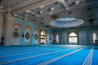 TASHKENT, UZBEKISTAN - 13 Ağustos 2023: Hazrati İmam Camii 'nin İçi