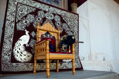 Buhara, Özbekistan 'daki Buhara şehrinde bulunan eski bir kale olan Buhara Sandığı içindeki Emir Sarayı.