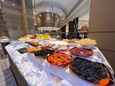 Kahvaltı Büfekonsepti, Lüks Otelde Kahvaltı Saati, Restoranda Aileyle Brunch