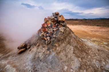 Hverir jeotermal alan İzlanda Lake Myvatn yakınındaki Kuzey