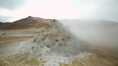 Hverir jeotermal alan İzlanda Lake Myvatn yakınındaki Kuzey