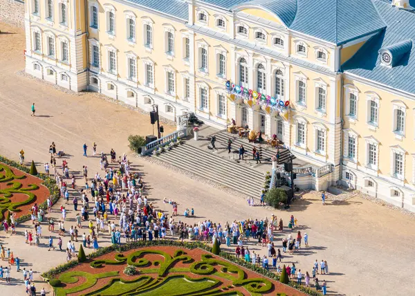 stock image Aerial view of  Rundale Palace and Garden in Latvia, Majestic Baroque Architecture and Scenic Beauty in summer