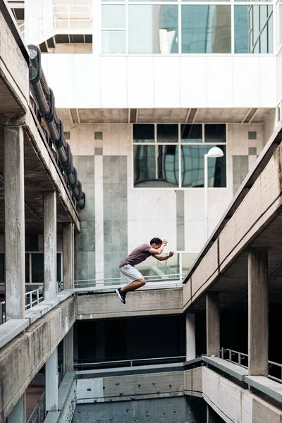 Young Handsome Man Practicing Parkour City Training — Stock Photo, Image