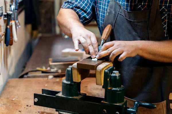 Unrecognized Craftsman Using Tools Working His Traditional Workshop — Stock Photo, Image