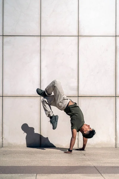 Confident Young Boy Doing Break Dance Dances White Wall Street — Stock Photo, Image