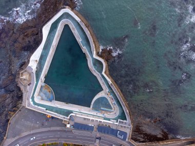 Penzance 'daki havuz Cornwall UK kıyısında.