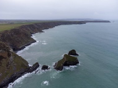 Portreath ve Godrevy Cornwall Uk kıyısı boyunca.